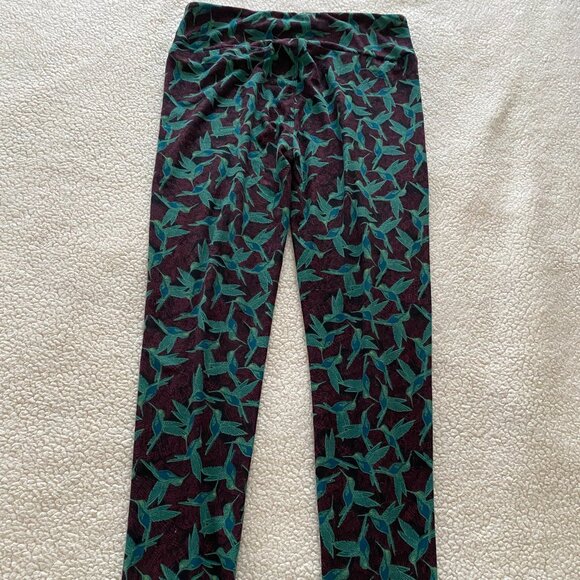 LuLaRoe. Hummingbird Pattern, Maroon Leggings, One Size - Picture 4 of 4